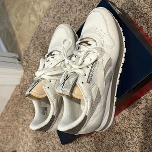 Worn only one time, too big. Perfect condition except bottoms of shoes.